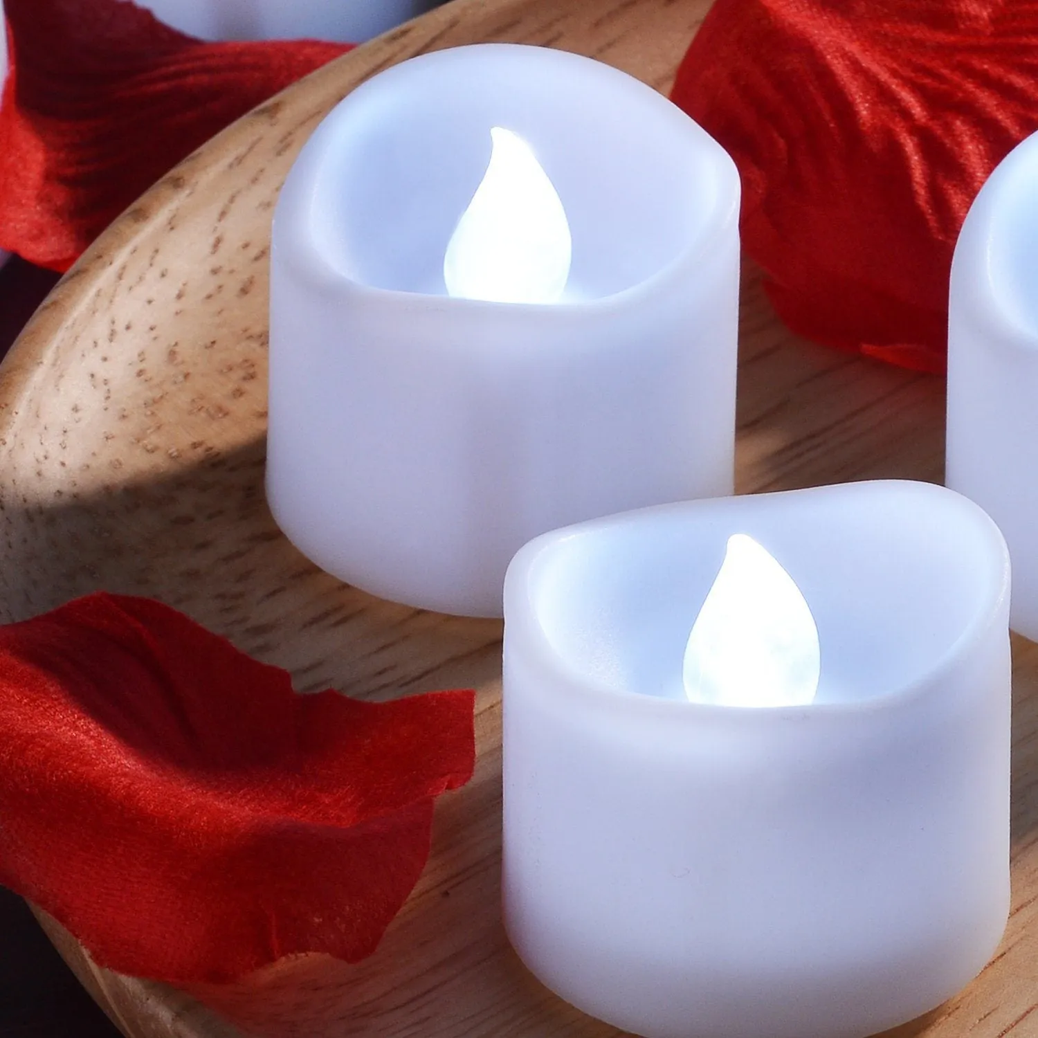 12-Pieces: LED Tealight Candle with 100-Pieces Fake Rose Petals