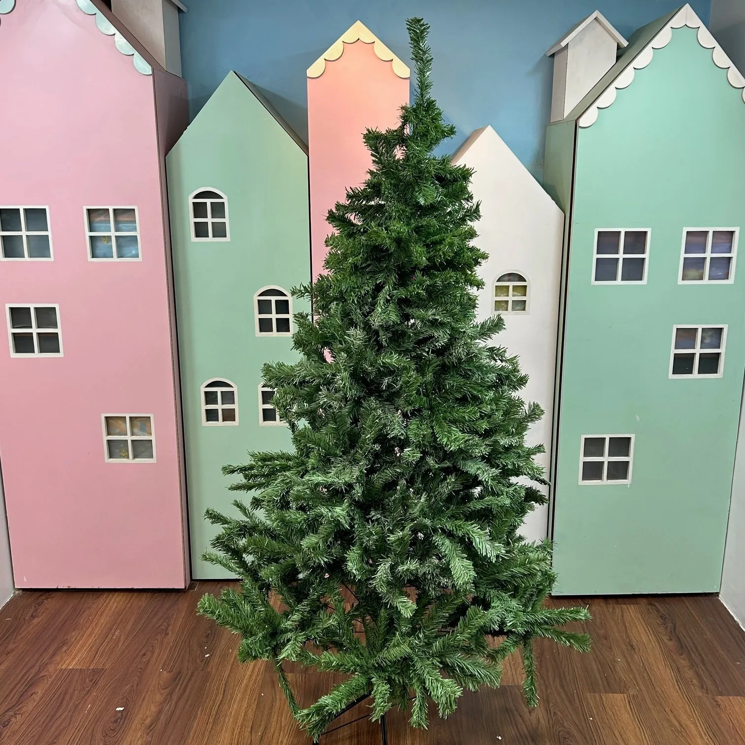 Alpine Green Luxe Christmas Tree - 7 ft