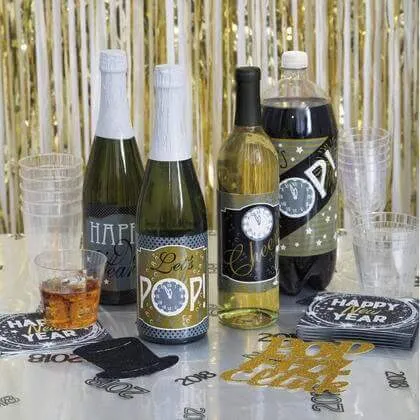 Black & Gold Happy New Year Beverage Napkins (16ct)