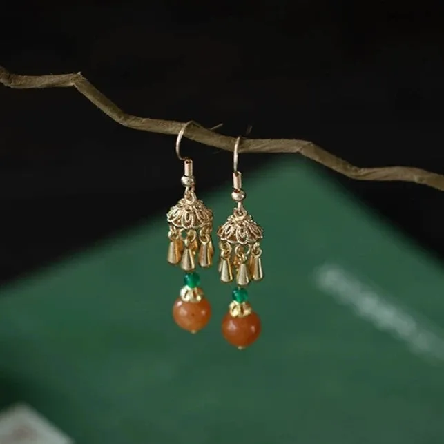 Dangle Earrings: Amber