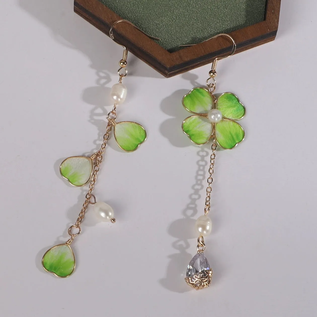 Dangle Earrings: Clover