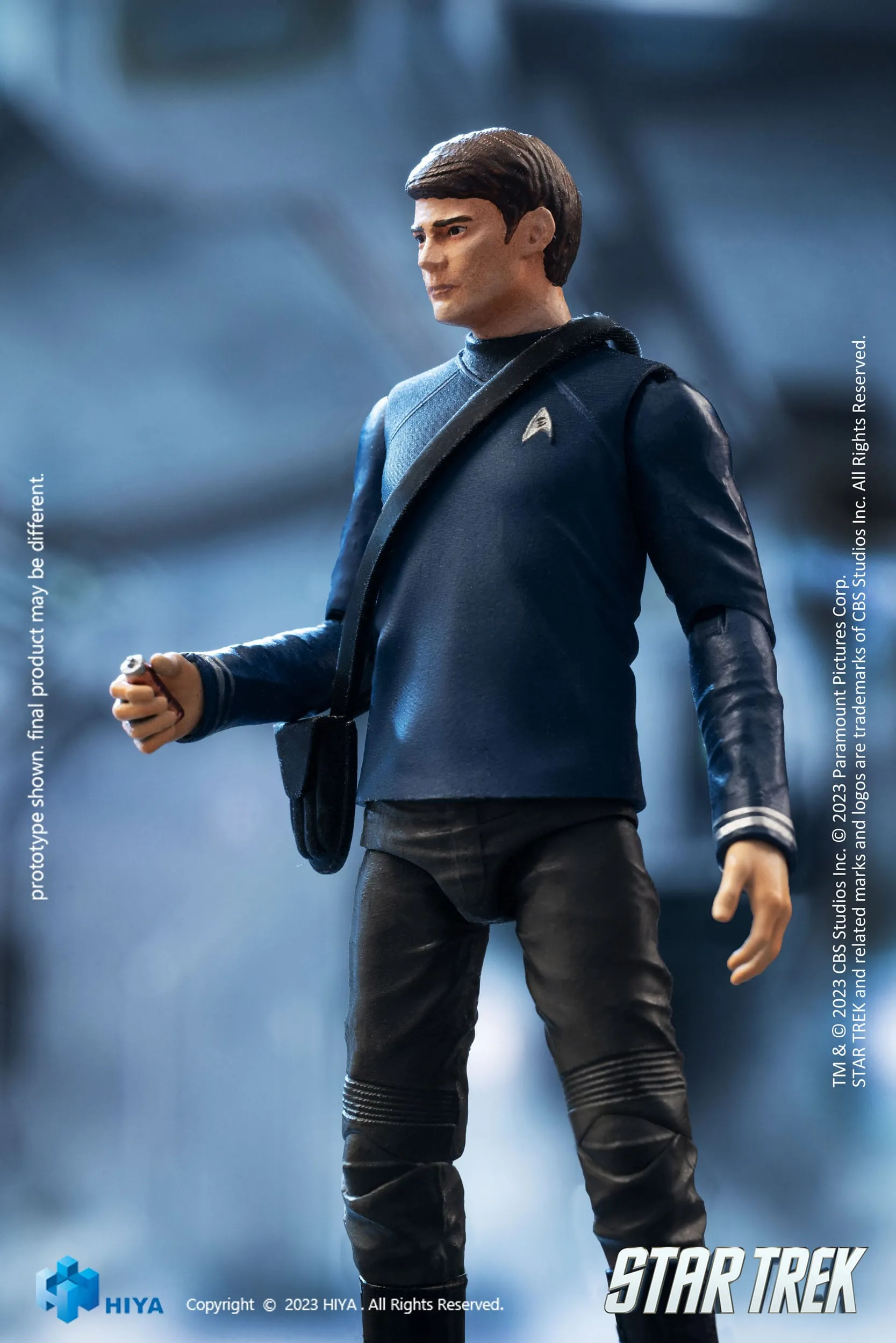 Hiya Toys Star Trek 2009 Dr. McCoy Exquisite Mini 1/18 Action Figure