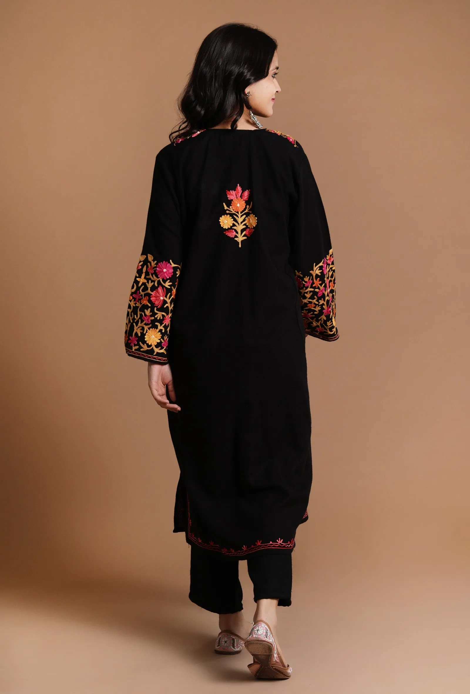 Noir Aari Embroidered Kashmiri Phiran-Free Size