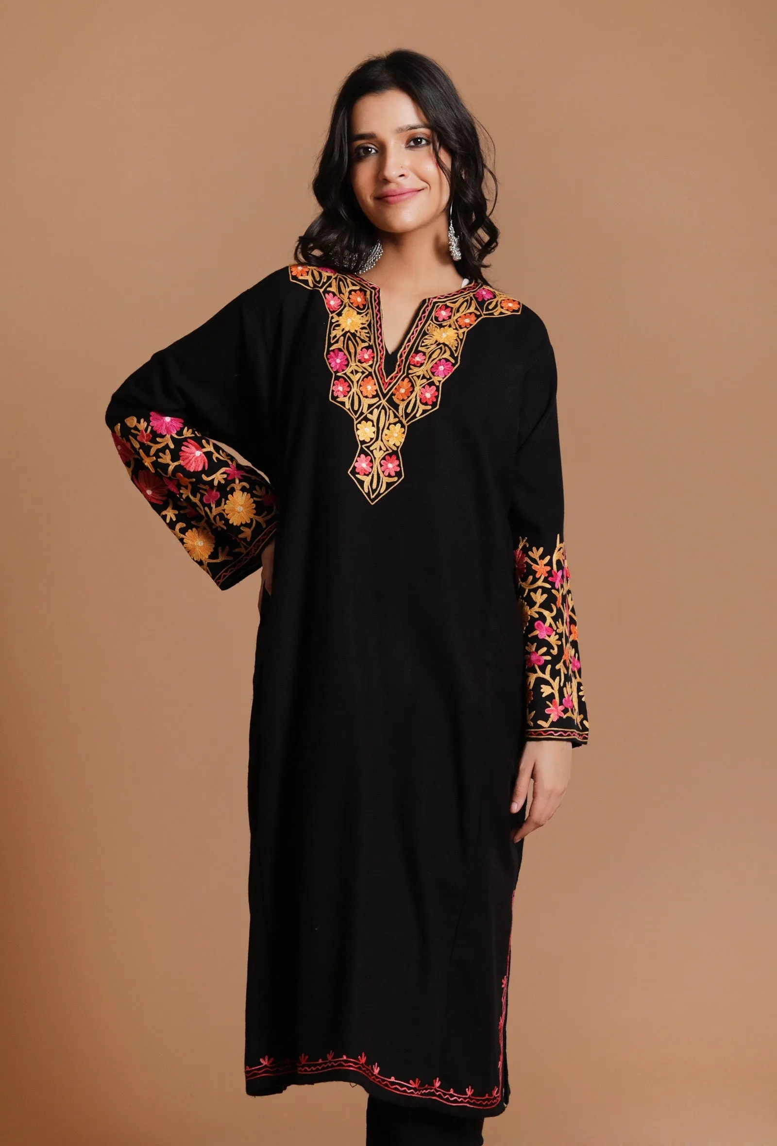 Noir Aari Embroidered Kashmiri Phiran-Free Size