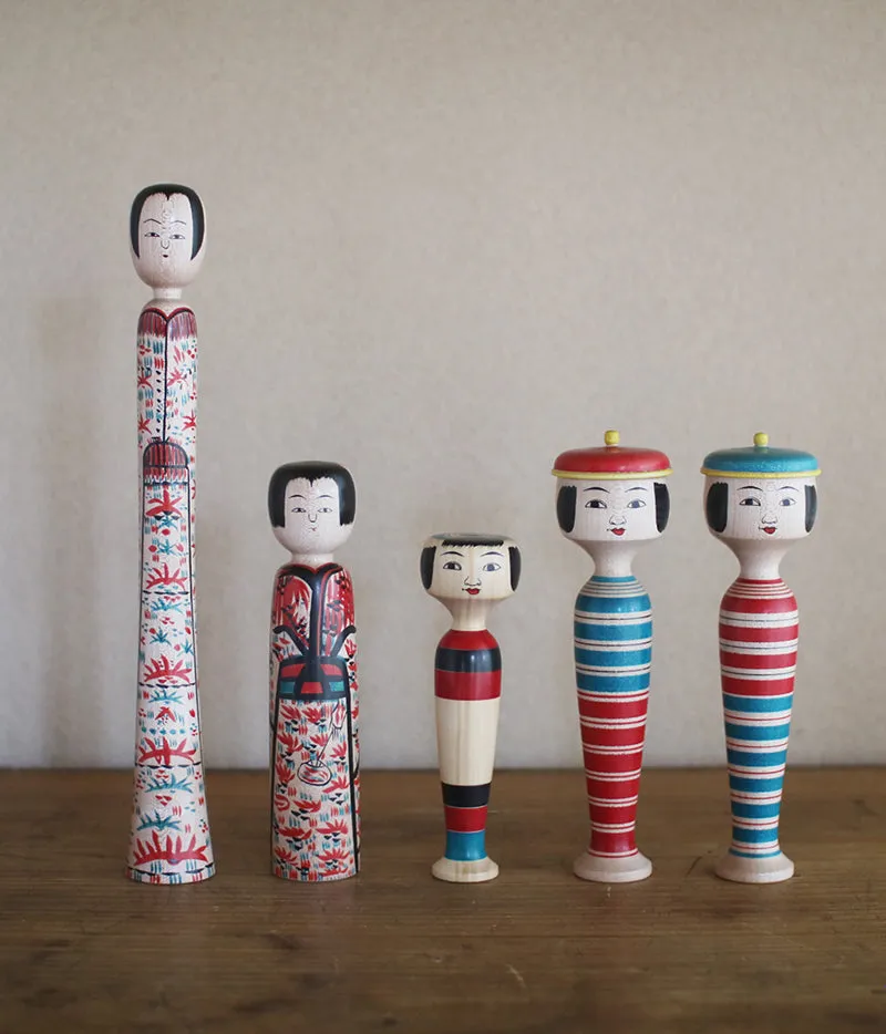 Ogura-Ishigura Style Kokeshi Doll {Short}