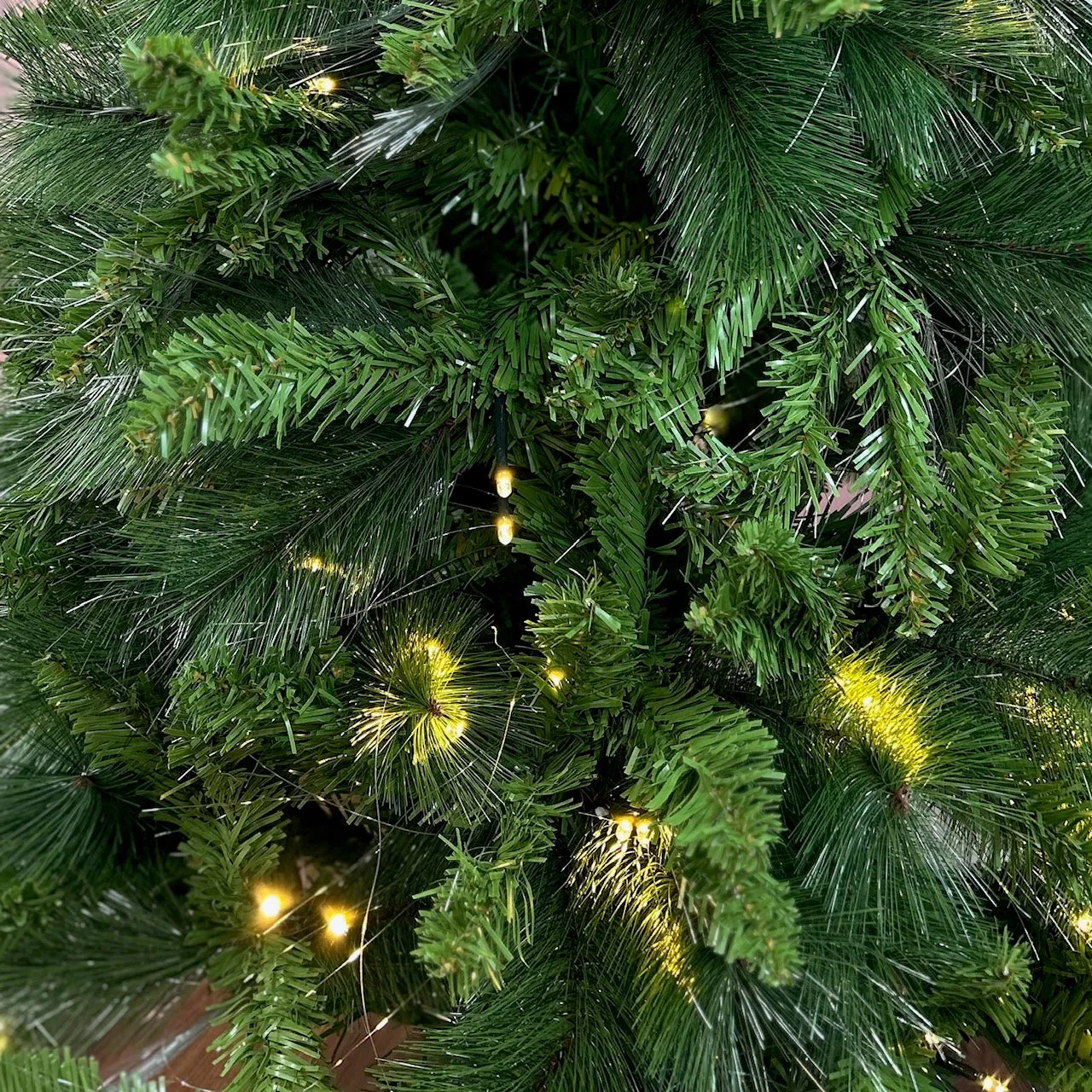 Pre-Lit Luxury Classic Dense Pine Tree with Built-In Lights - 7 ft