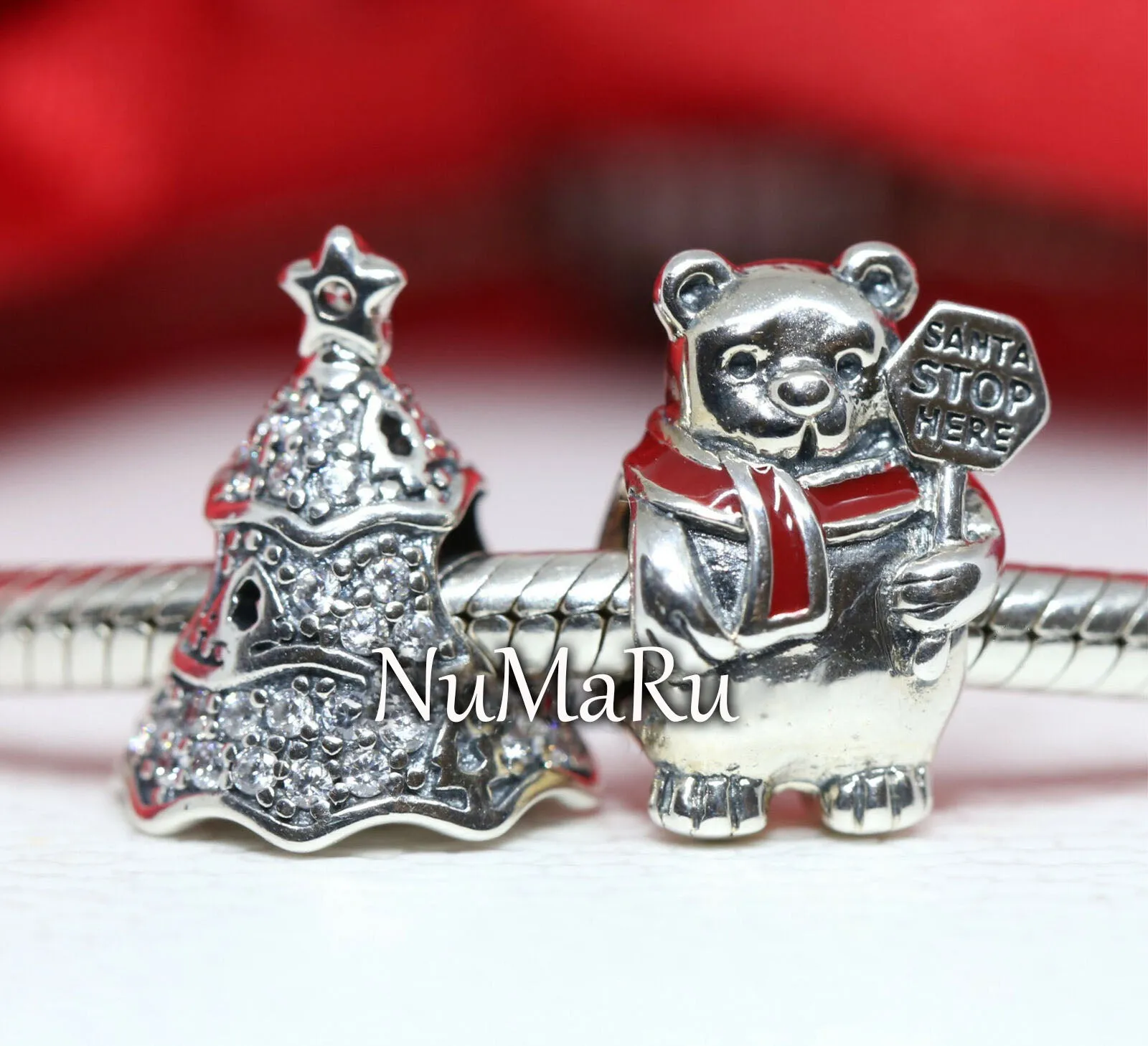 Twinkling Christmas Tree And Christmas Polar Bear Gift Set Charm