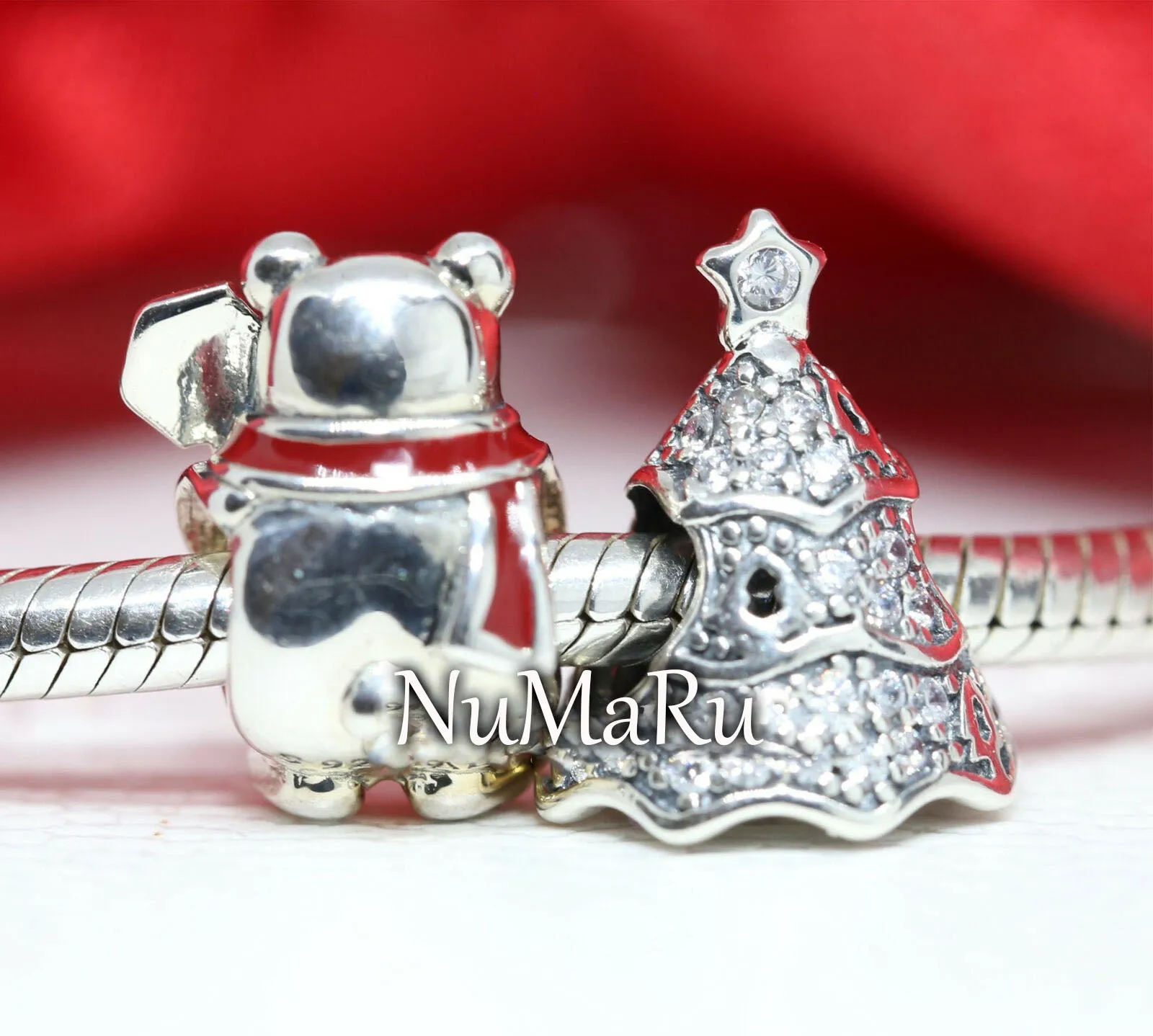 Twinkling Christmas Tree And Christmas Polar Bear Gift Set Charm